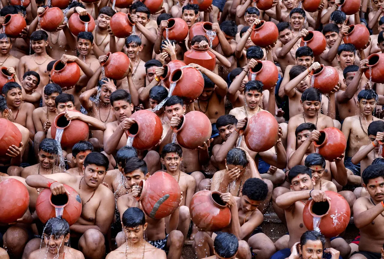 Ritual Magh Mela, Pemandian...