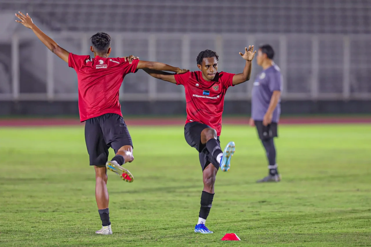 Latihan Timnas Indonesia...
