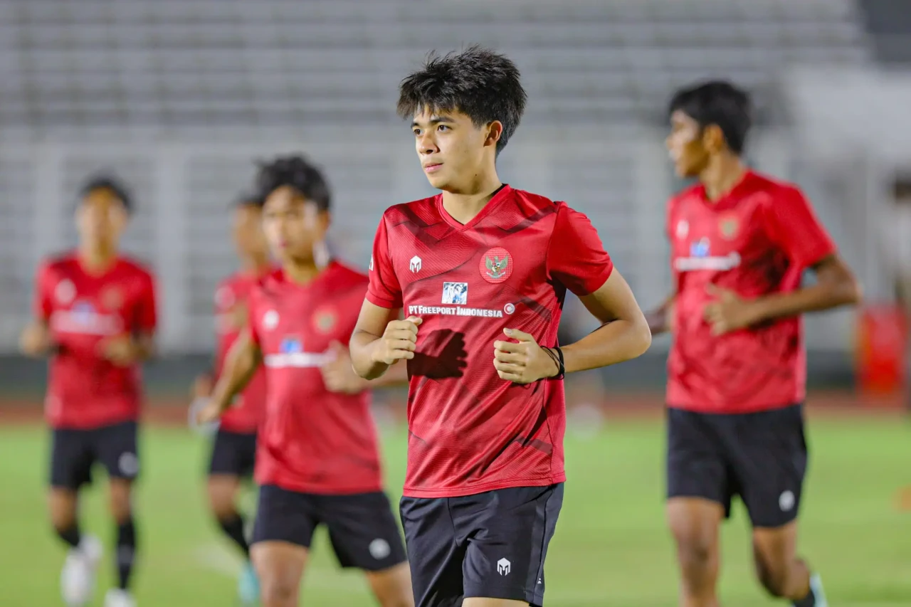 Latihan Timnas Indonesia...