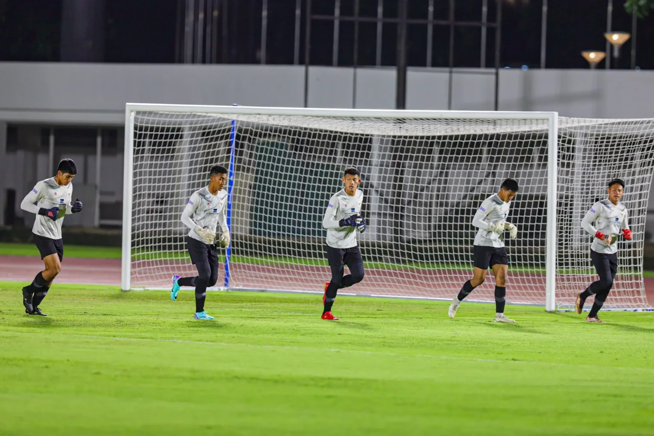 Latihan Timnas Indonesia...