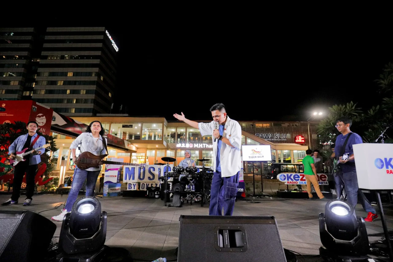 Penampilan Base Jam...