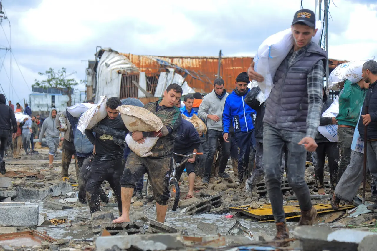 Kelaparan, Warga Palestina...