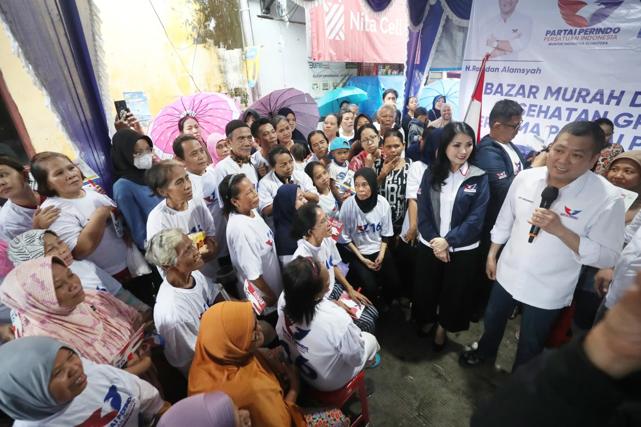 Meski Diguyur Hujan,...