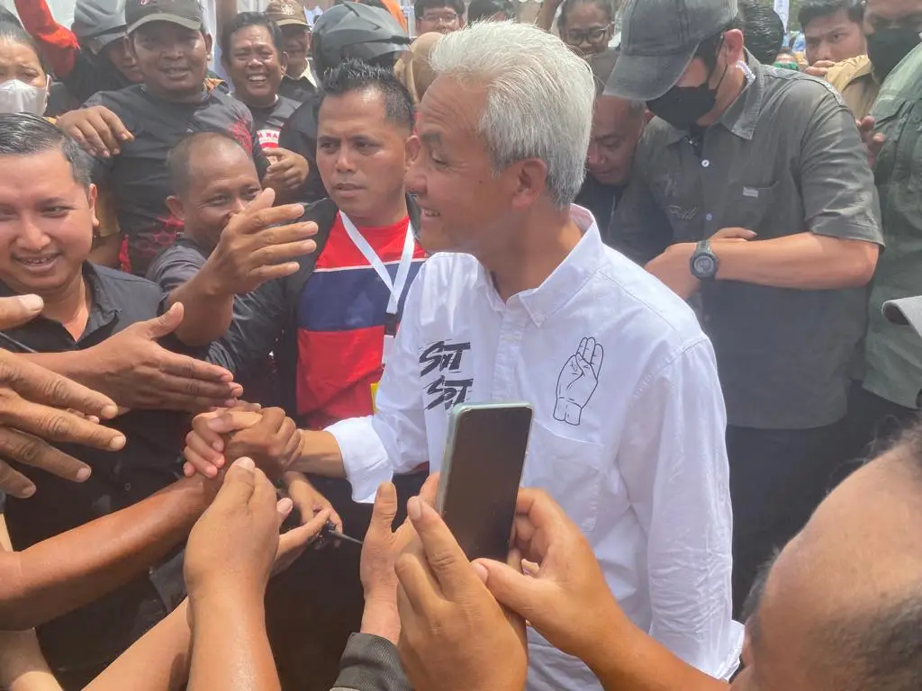 Tiba di Istana Maimun,...