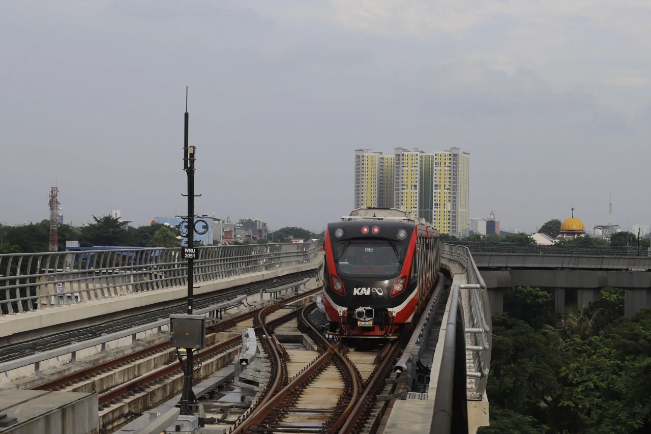 LRT Jabodebek Resmi...