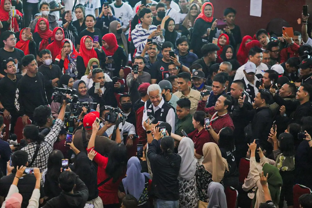 Ribuan Anak Muda Sambut...