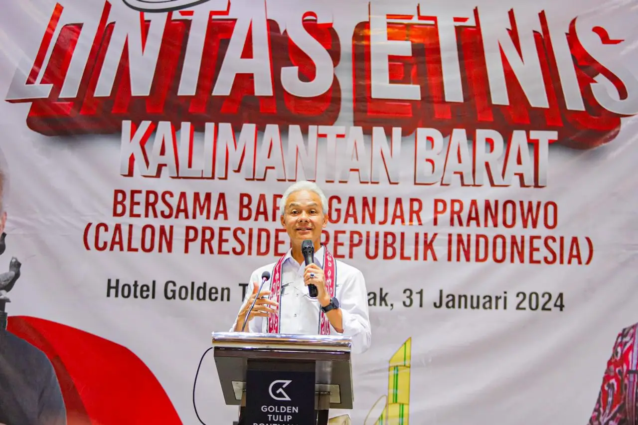 Ganjar Pranowo Hadiri...