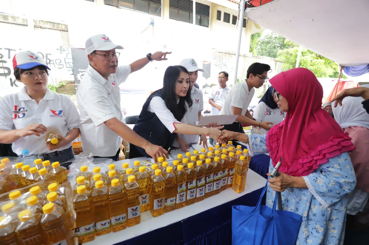 Partai Perindo Bagikan...