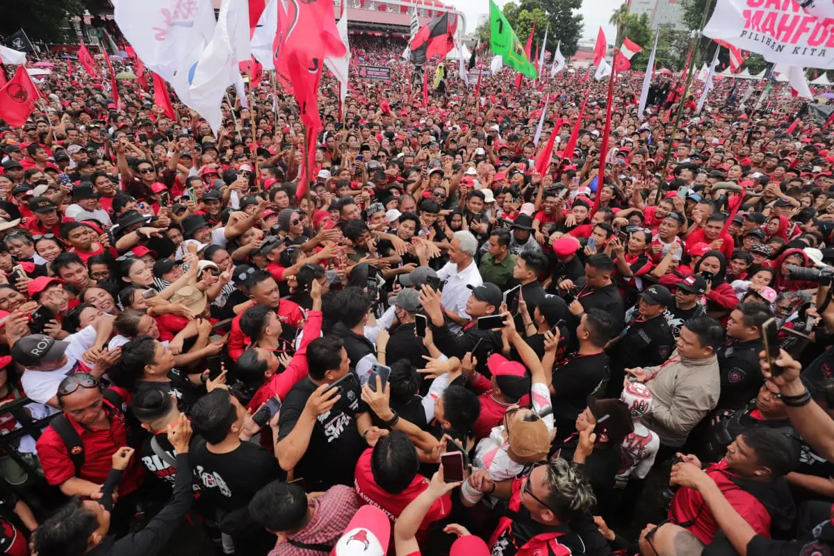 Ganjar Belah Lautan...