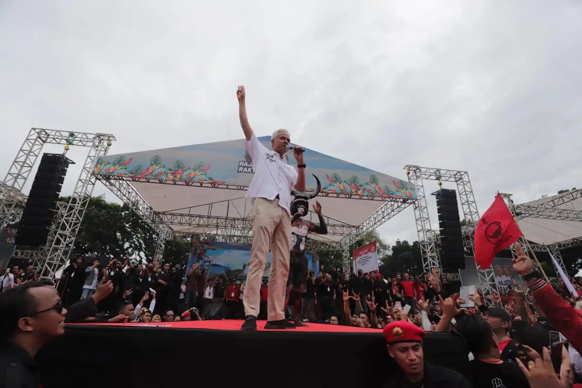 Ganjar Belah Lautan...