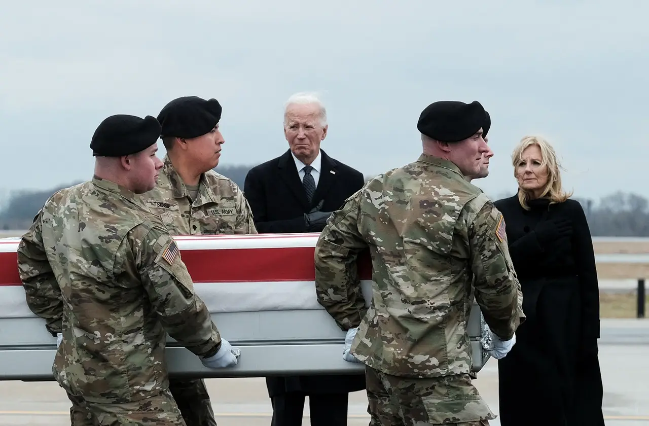 Joe Biden Sambut Kedatangan...