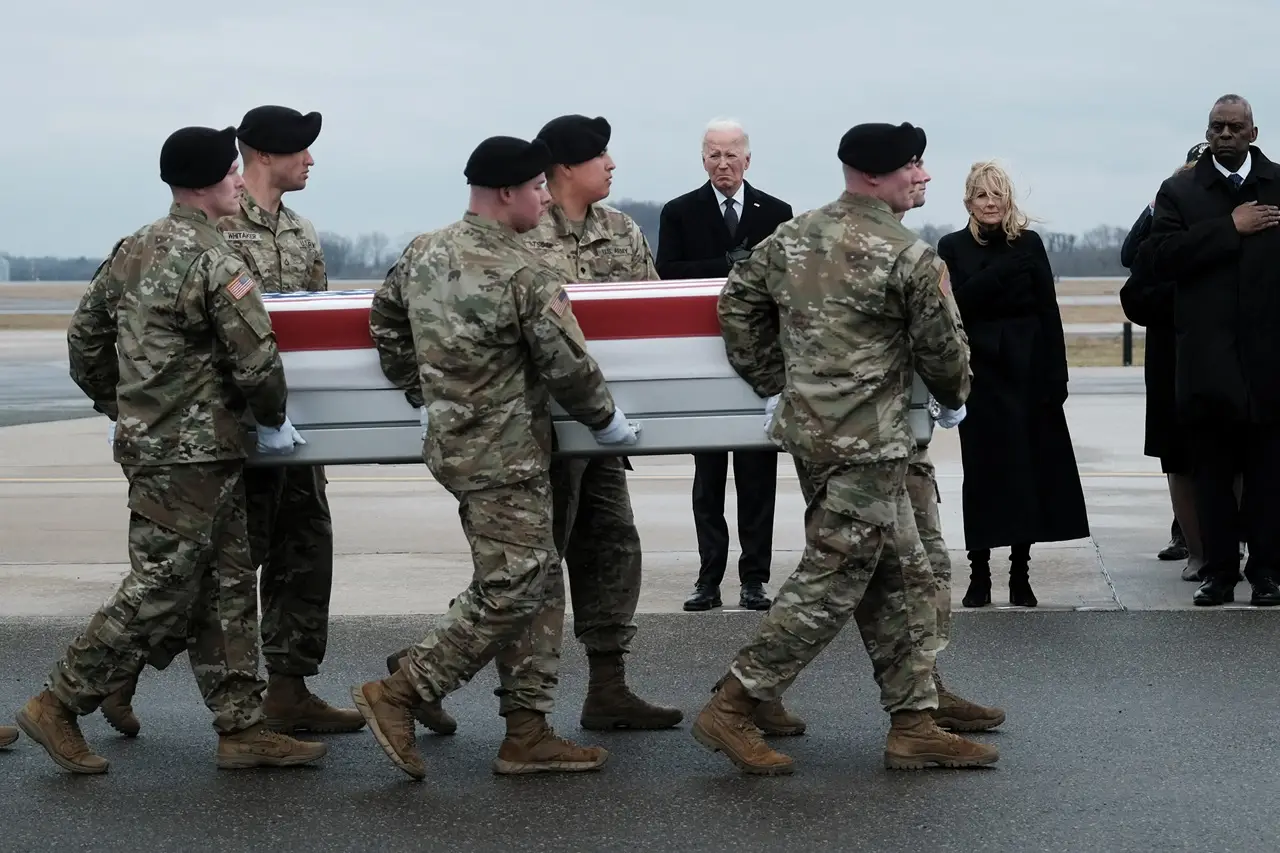 Joe Biden Sambut Kedatangan...