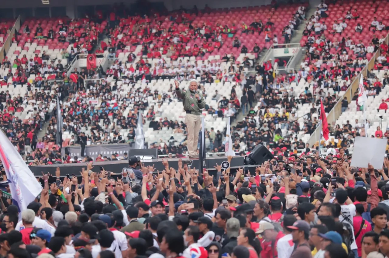 Hadiri Konser Salam...
