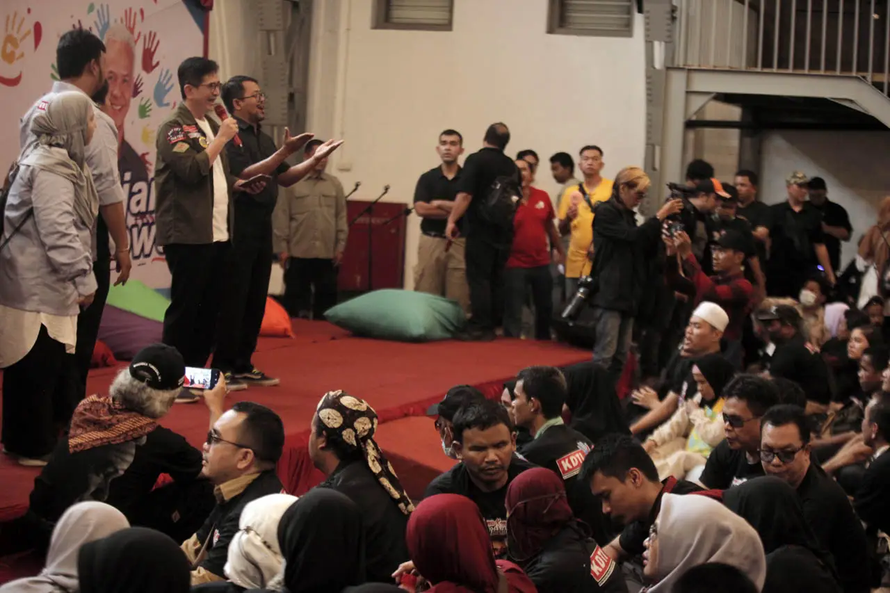 Jelang Debat Pamungkas,...