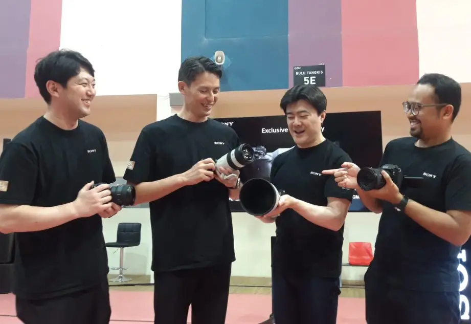 Sony Perkenalkan Kamera...