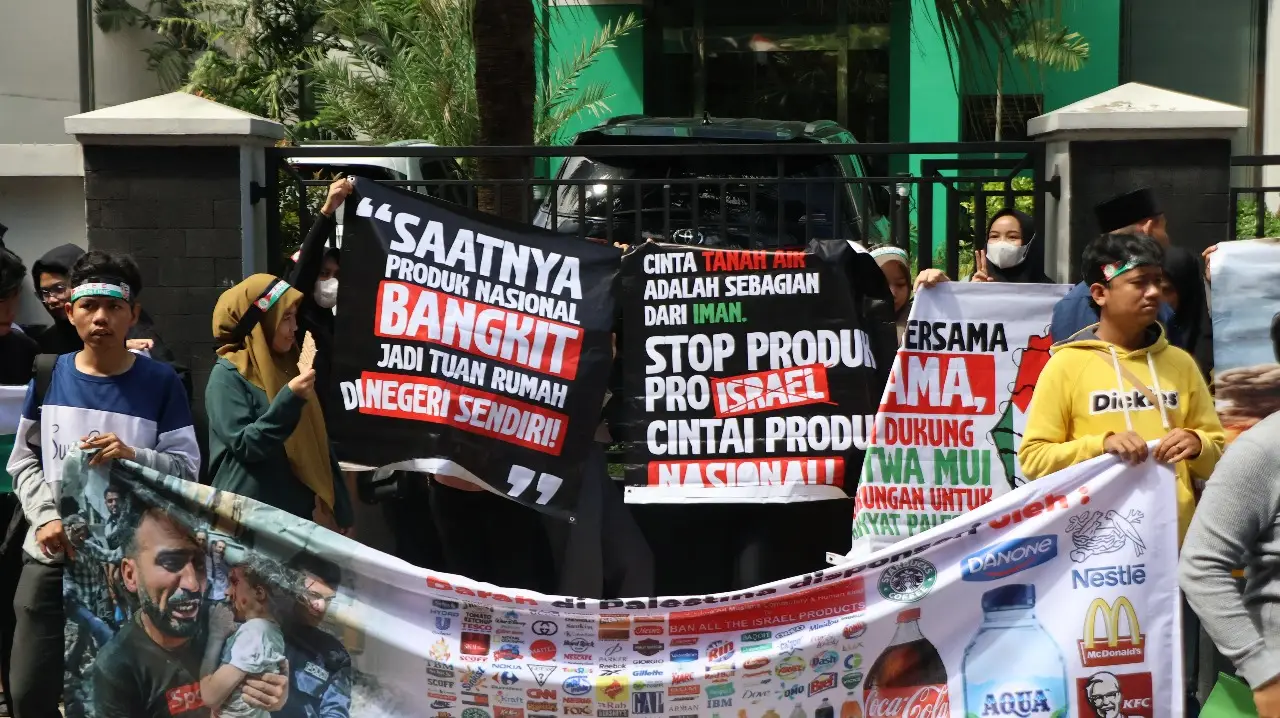 Aksi Solidaritas Desak...