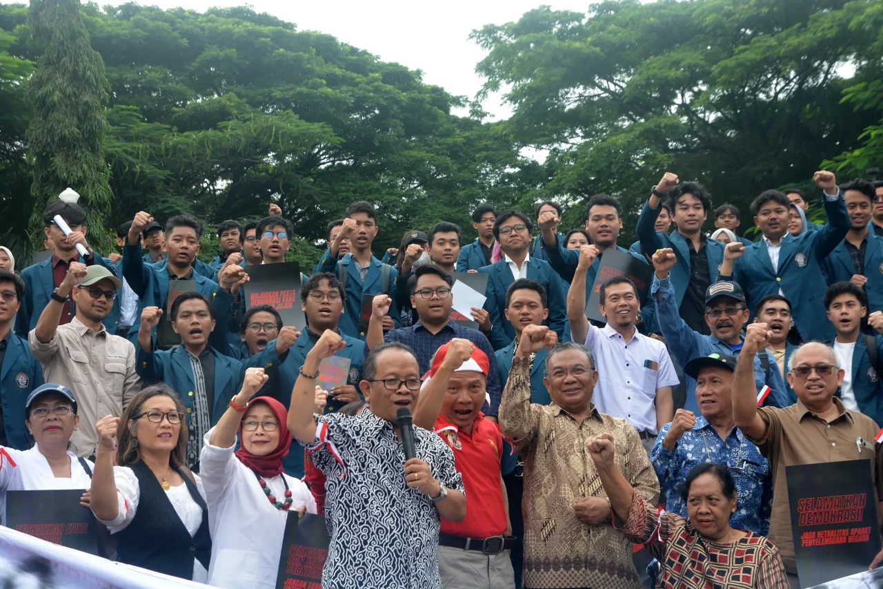 Guru Besar hingga BEM...