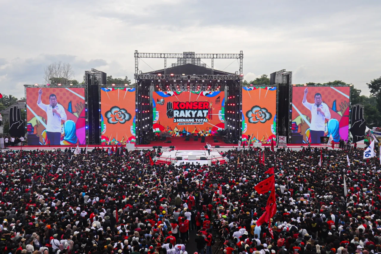 Hary Tanoesoedibjo Hadiri...