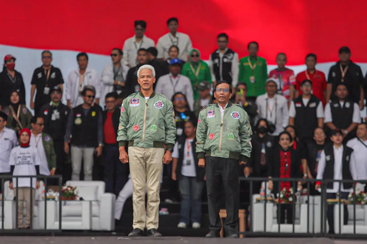 Lautan Manusia Penuhi...