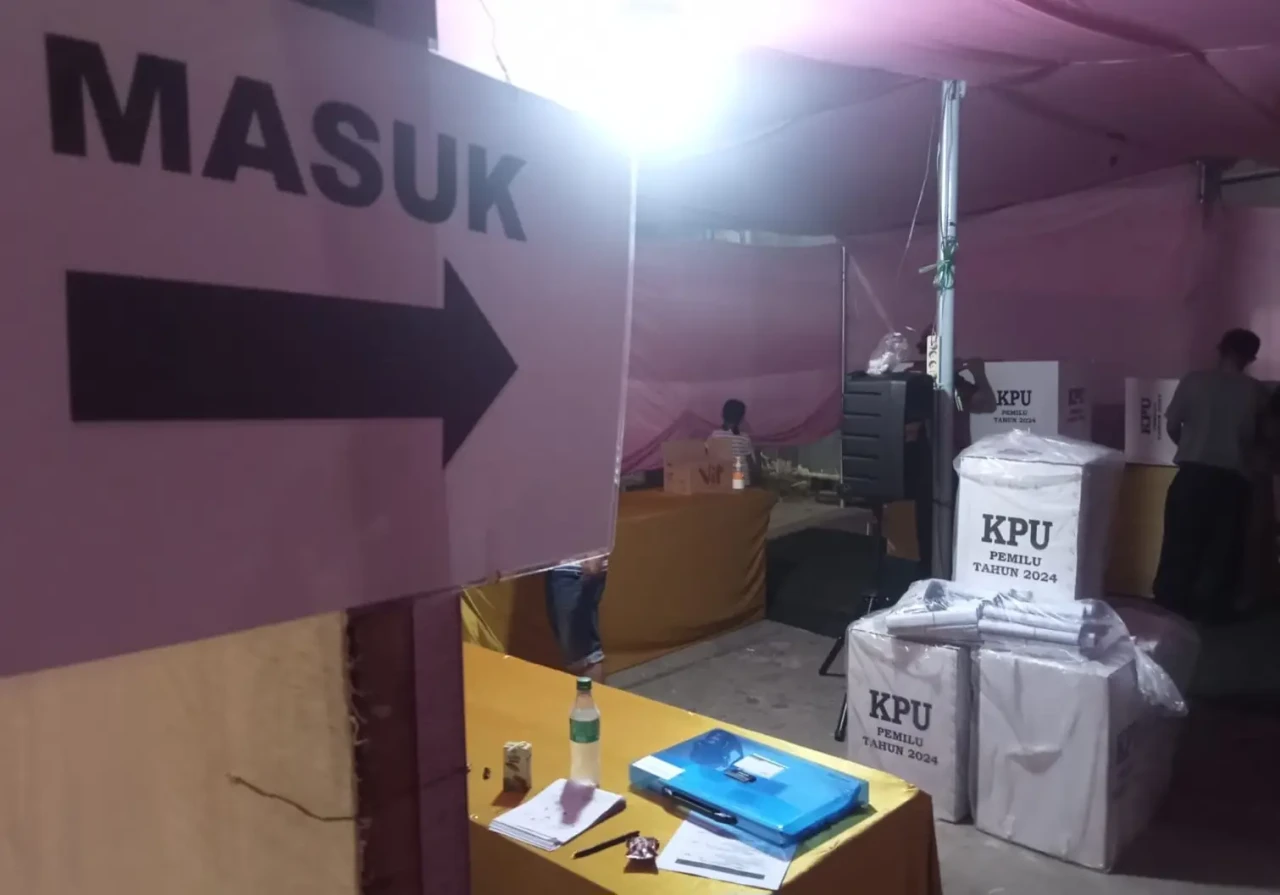 Melihat Persiapan Pemungutan...