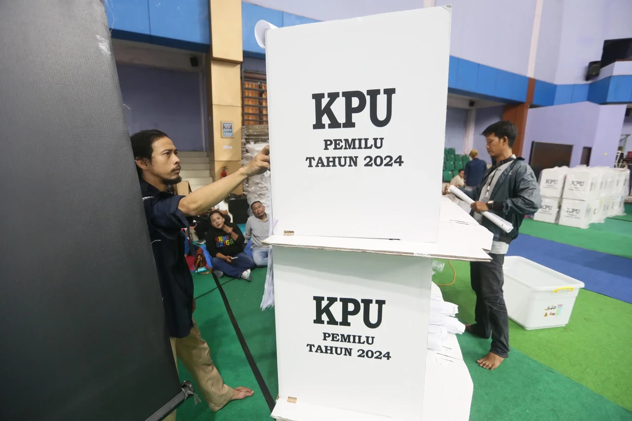 Begini Kesibukan Rekapitulasi...