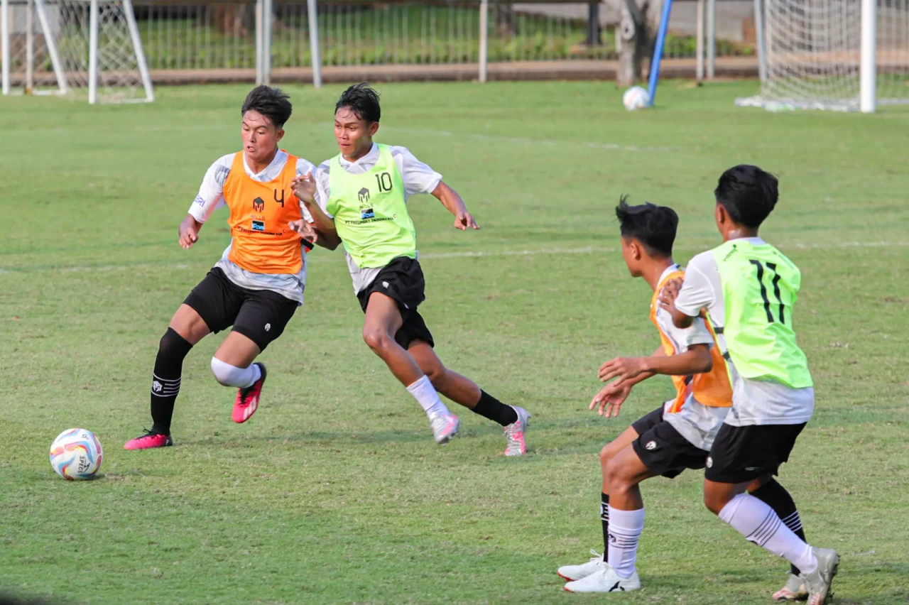 Latihan Perdana Timnas...