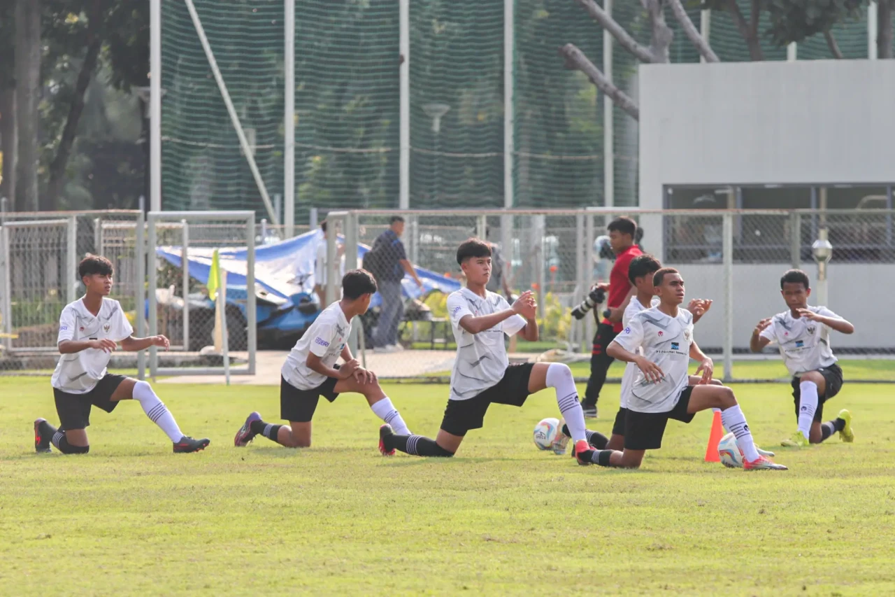 Latihan Perdana Timnas...