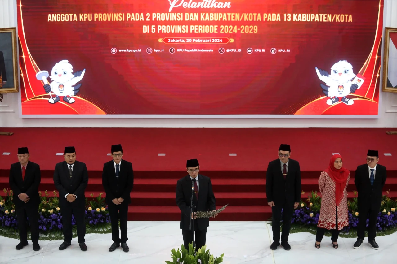 Pelantikan Komisioner...