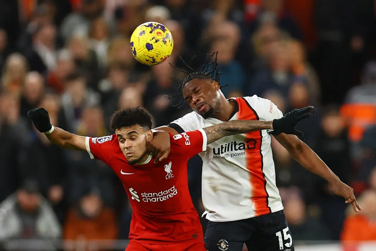 Hancurkan Luton Town...