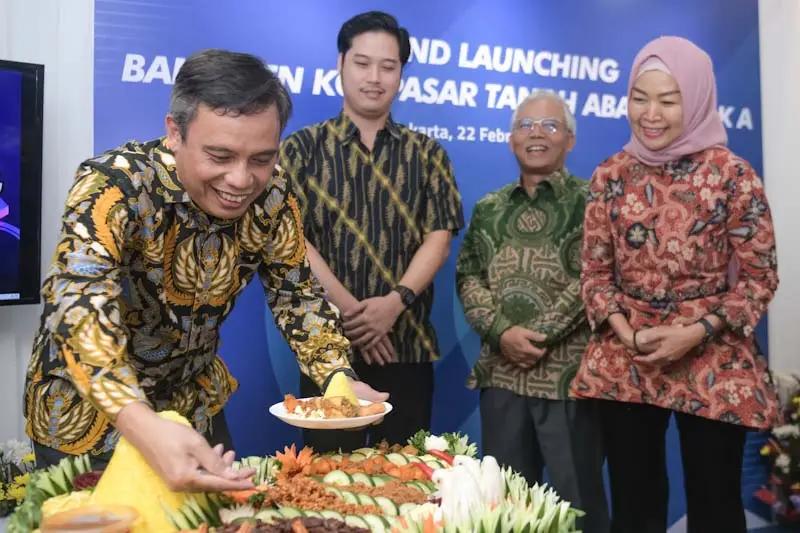 Penuhi Kebutuhan Transaksi...