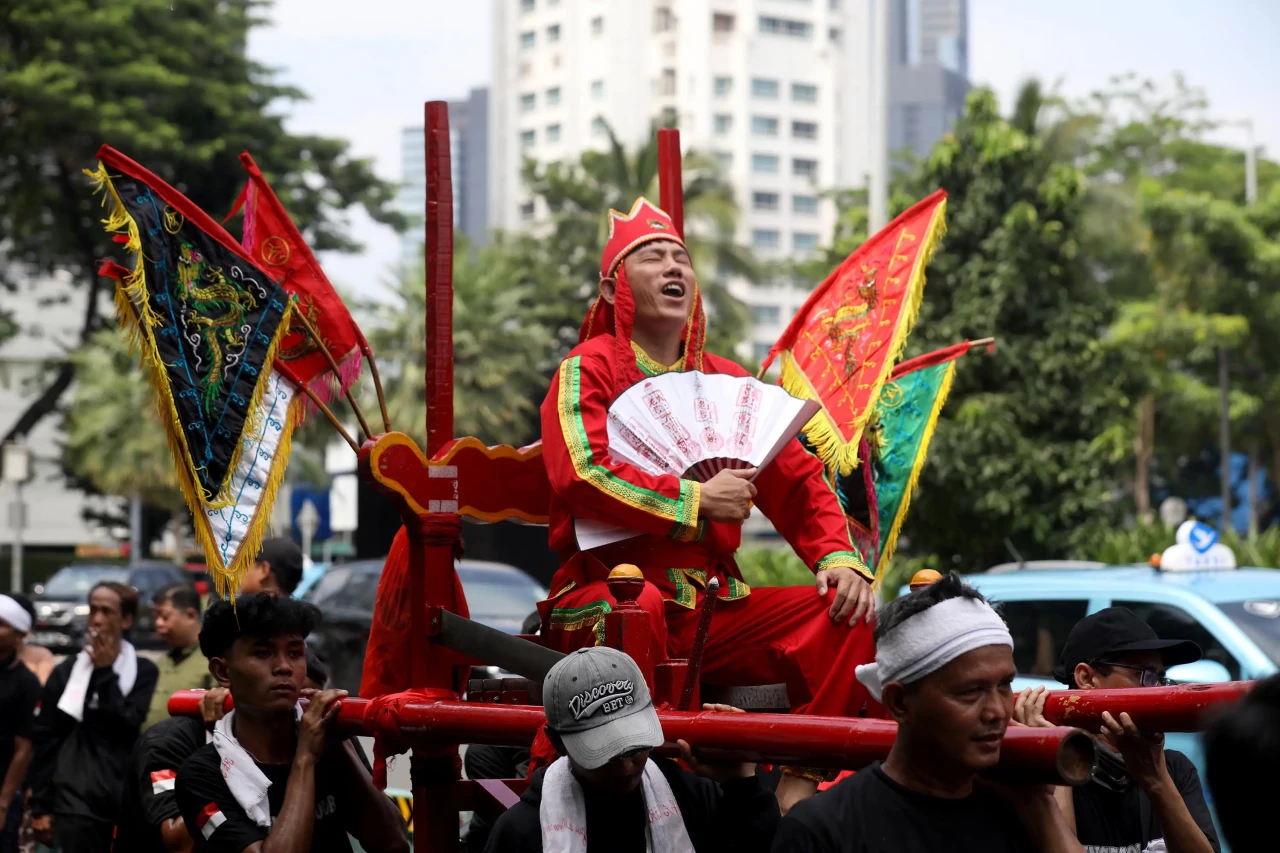 Kirab Budaya Cap Go...