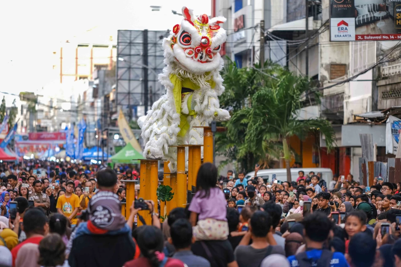 Semarak Cap Go Meh di...