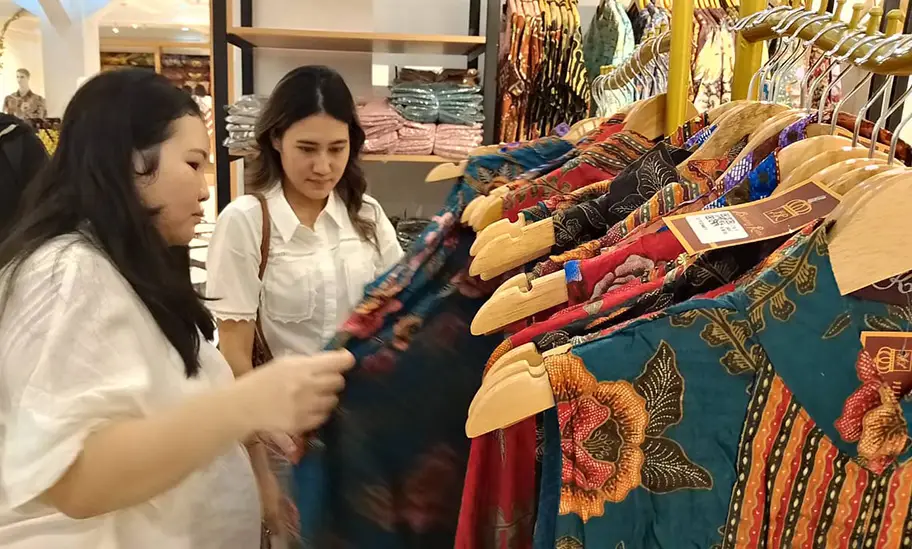 Batik Benang Ratu Kembangkan...