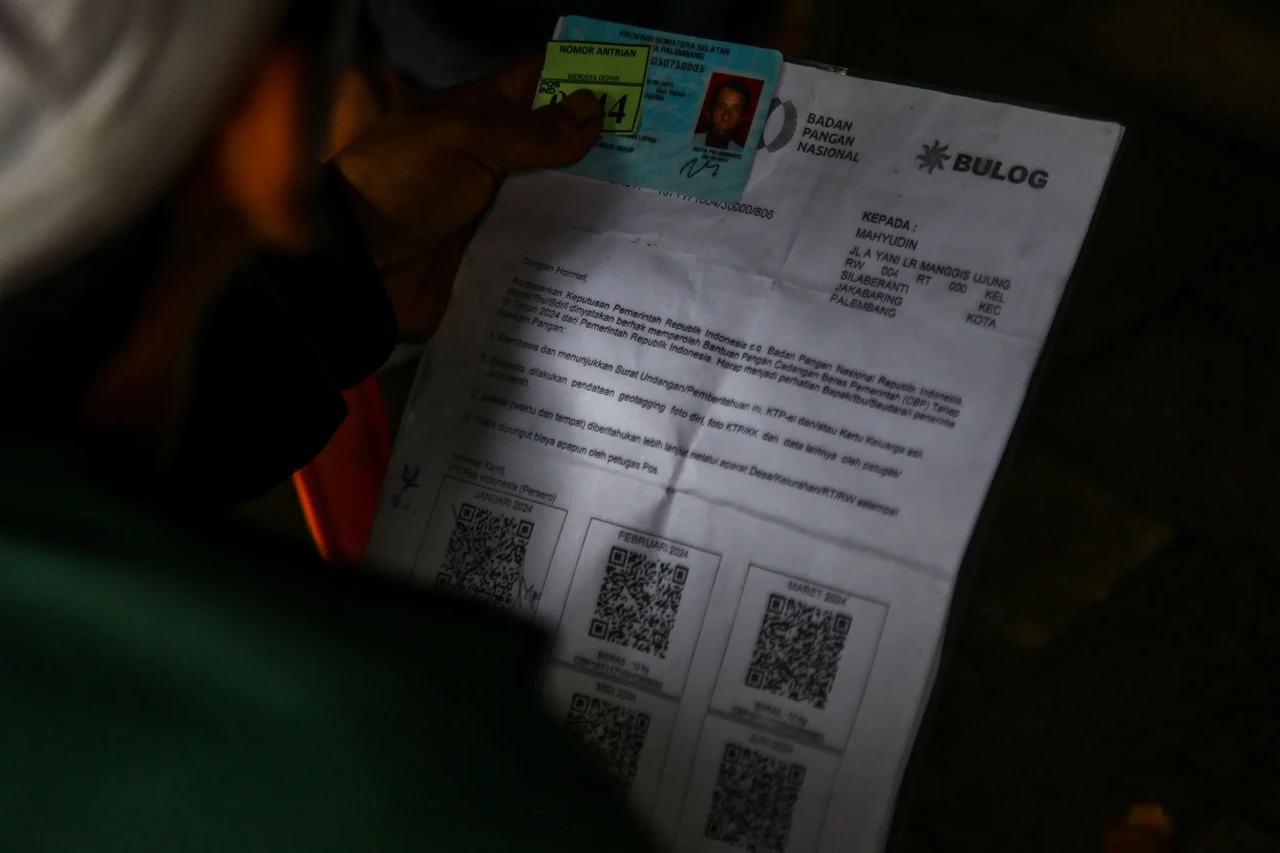 Potret Pembagian Bantuan...