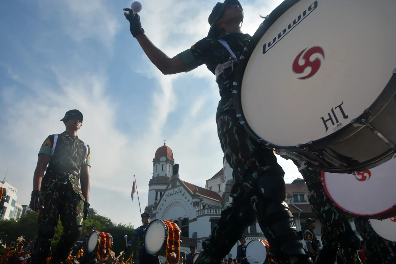 Kirab Drum Corps Pelopor...