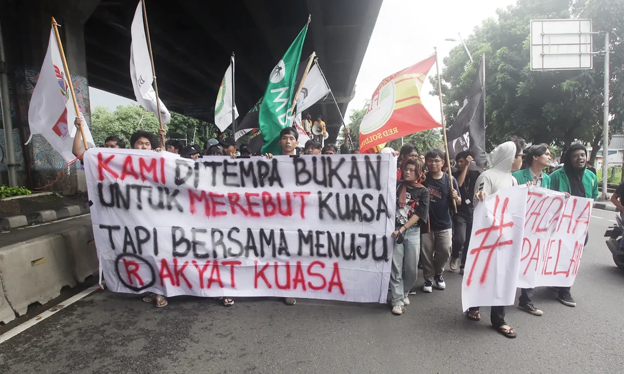 Harga Sembako Naik,...