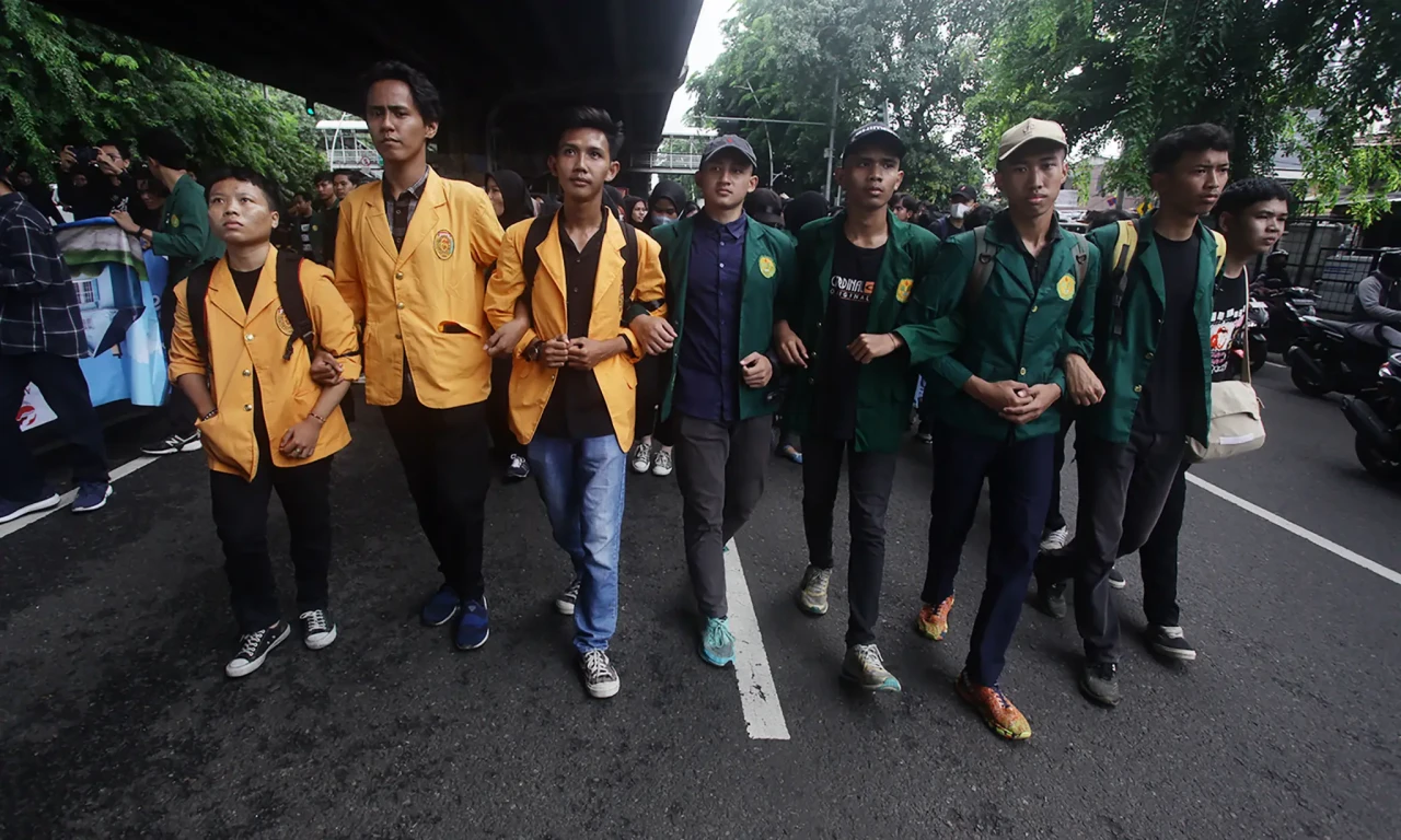 Harga Sembako Naik,...