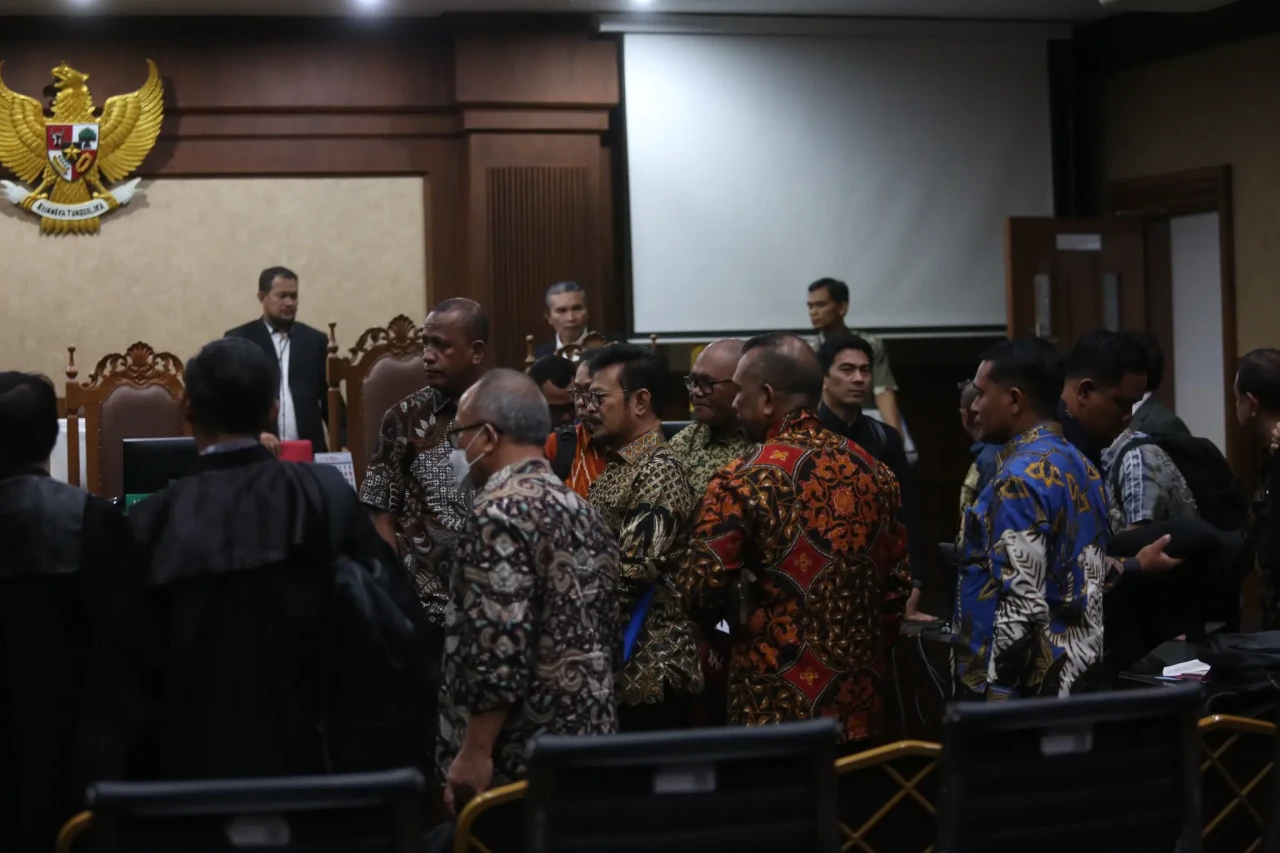 Sidang Perdana Kasus...
