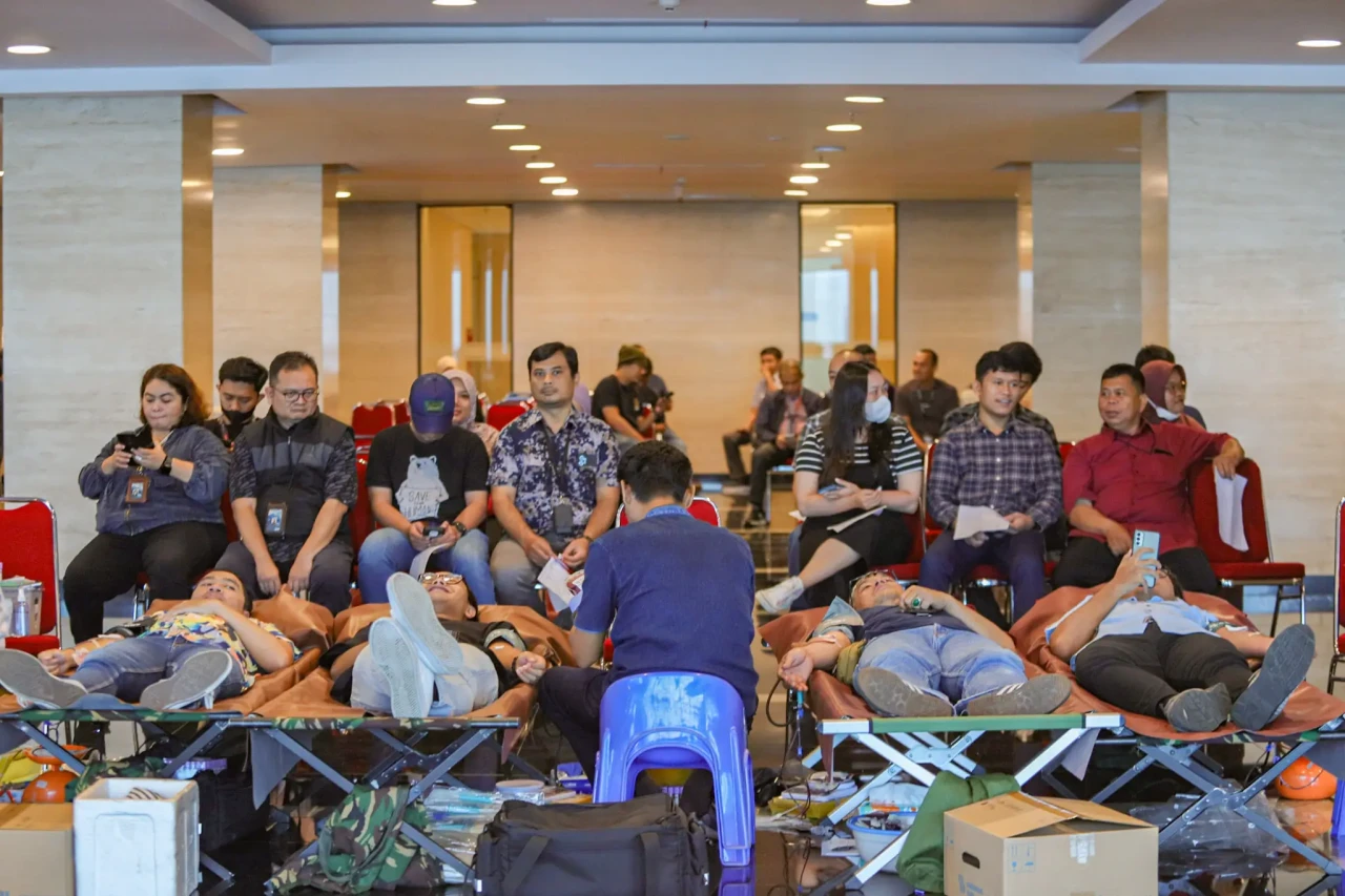 Bantu Penuhi Kebutuhan...