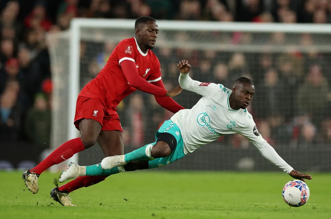 Kalahkan Southampton,...