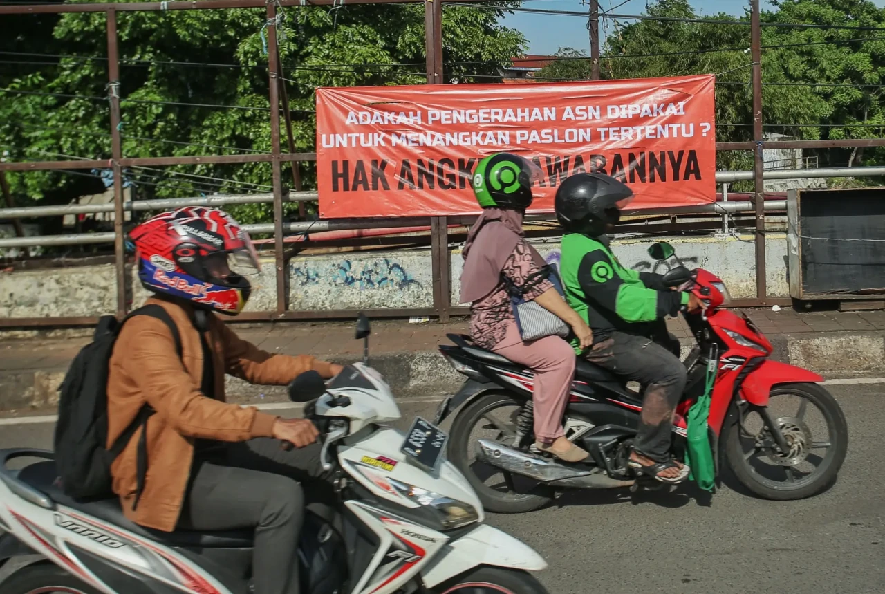 Spanduk Dukungan Penggunaan...