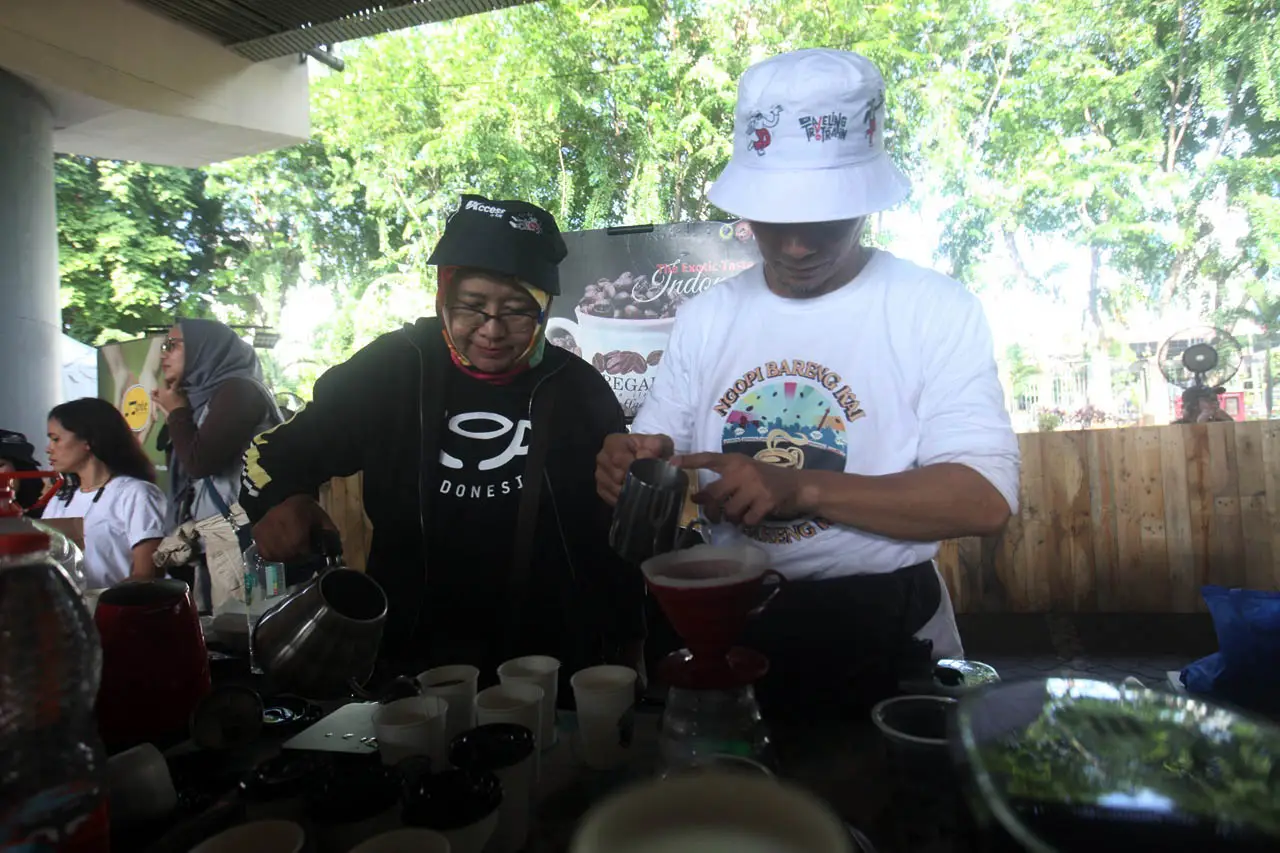 Gelar Ngopi Bareng,...