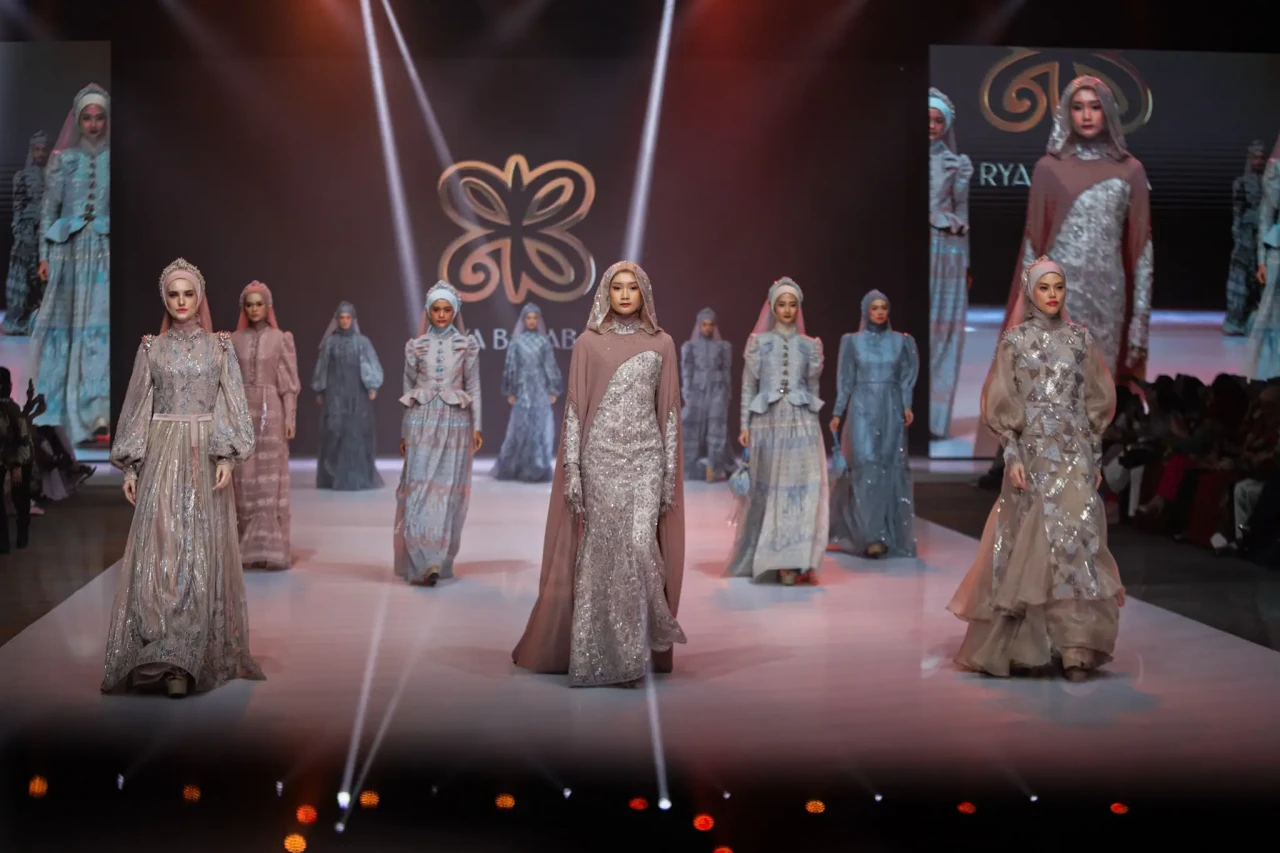 Indonesia Fashion Aesthetic...