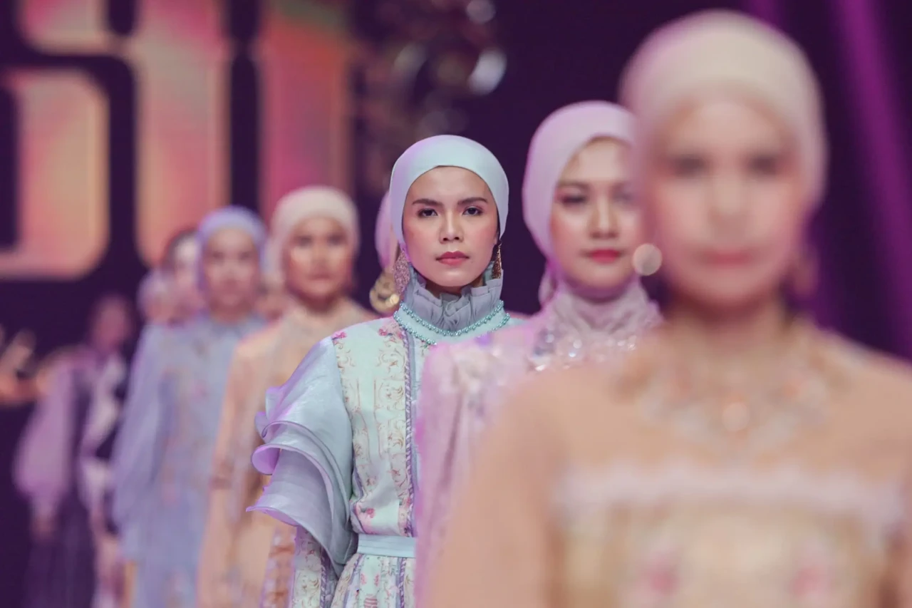 Indonesia Fashion Aesthetic...