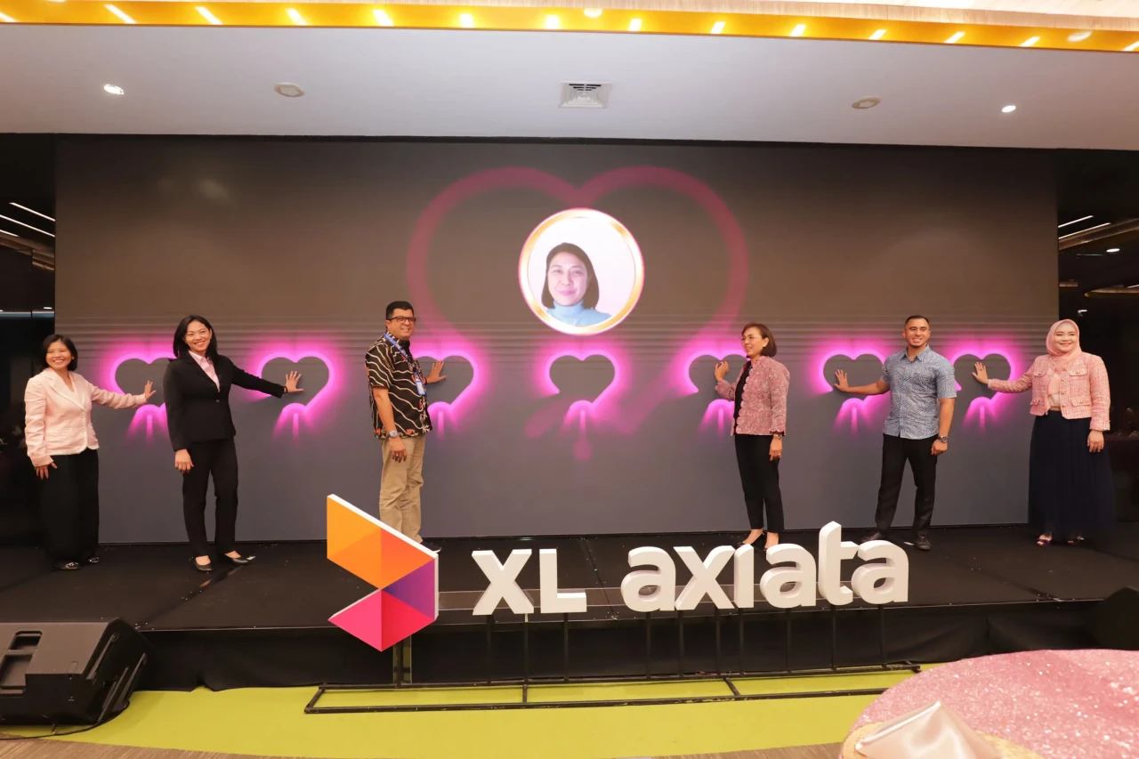 XL Axiata Bersama Bank...