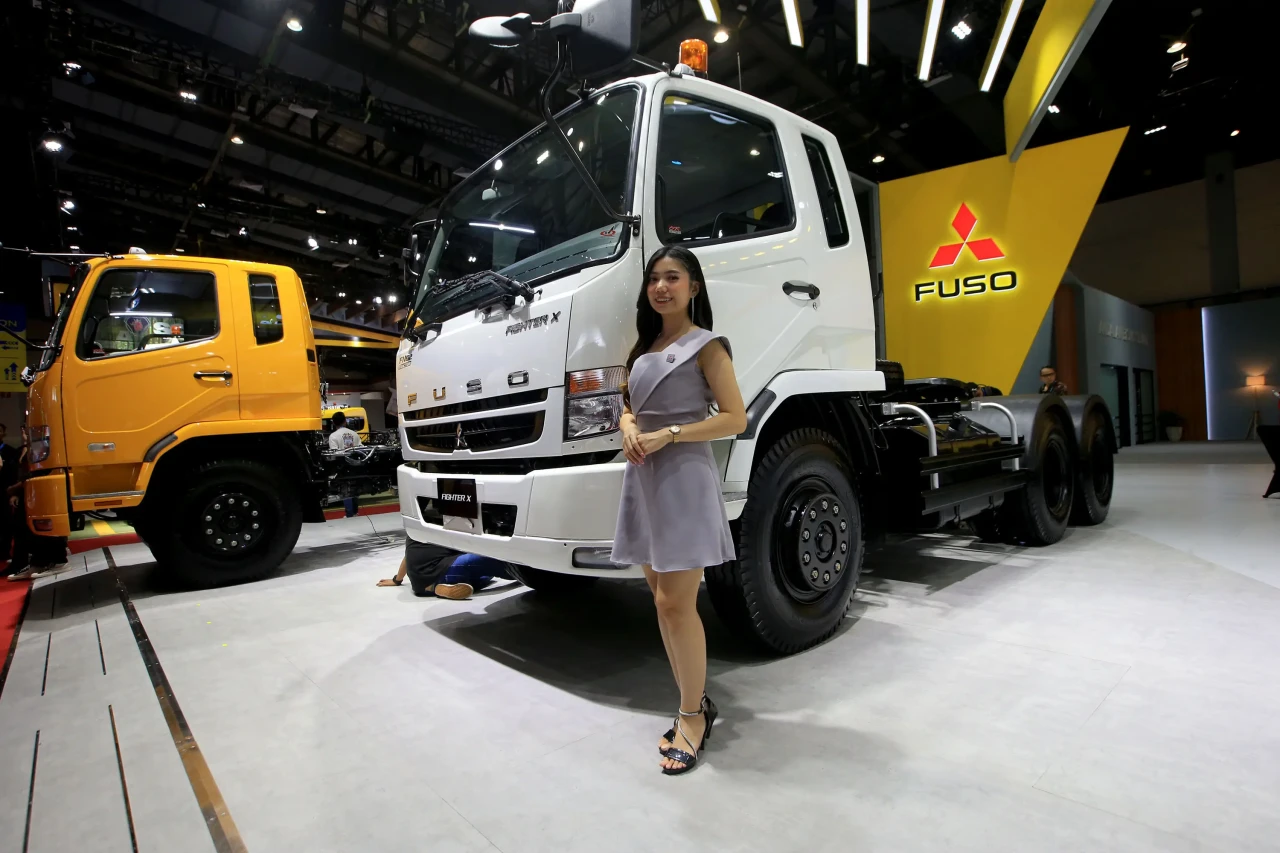 Mitsubishi Fuso Hadirkan...