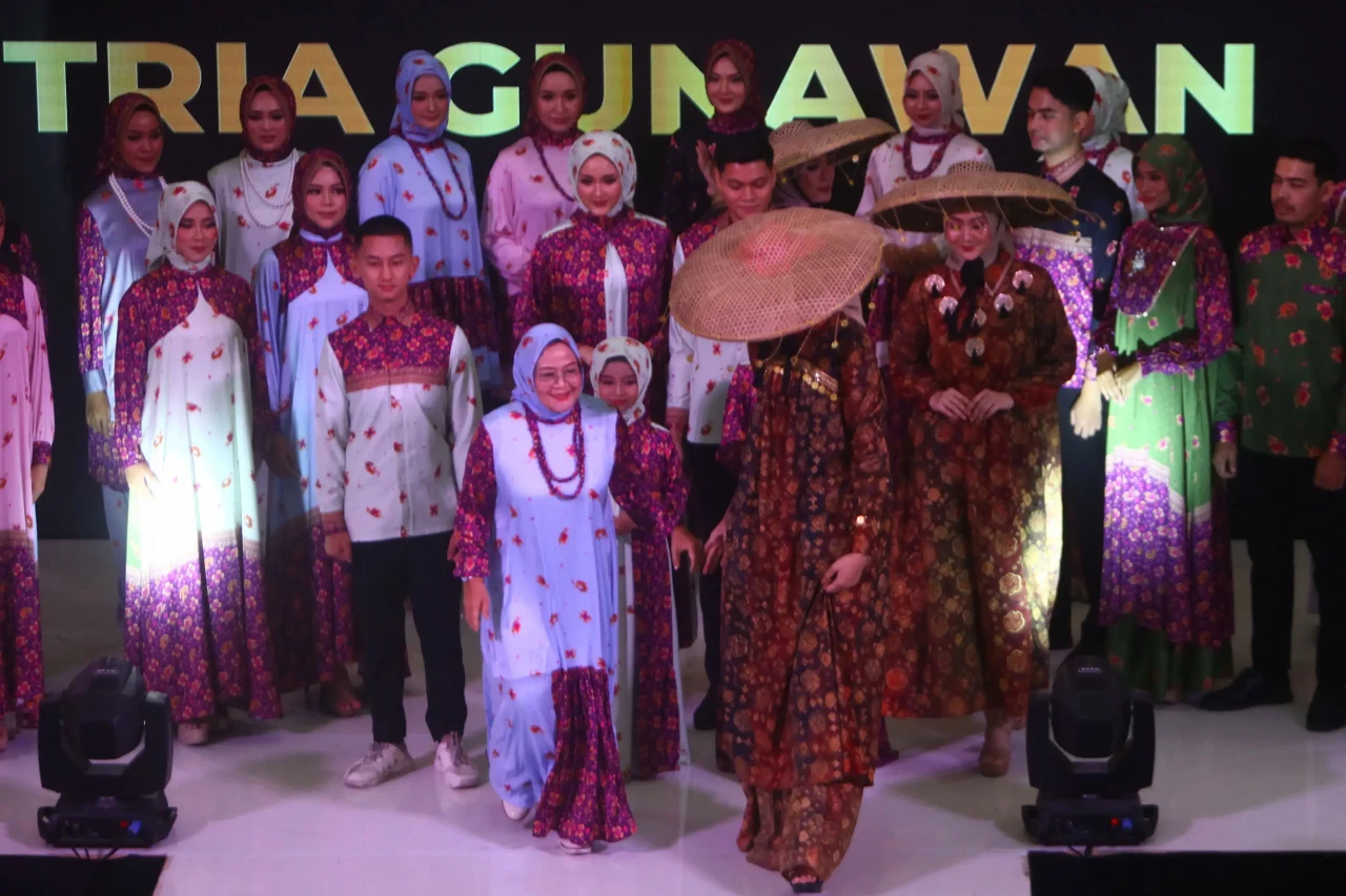 Potret Peragaan Busana...