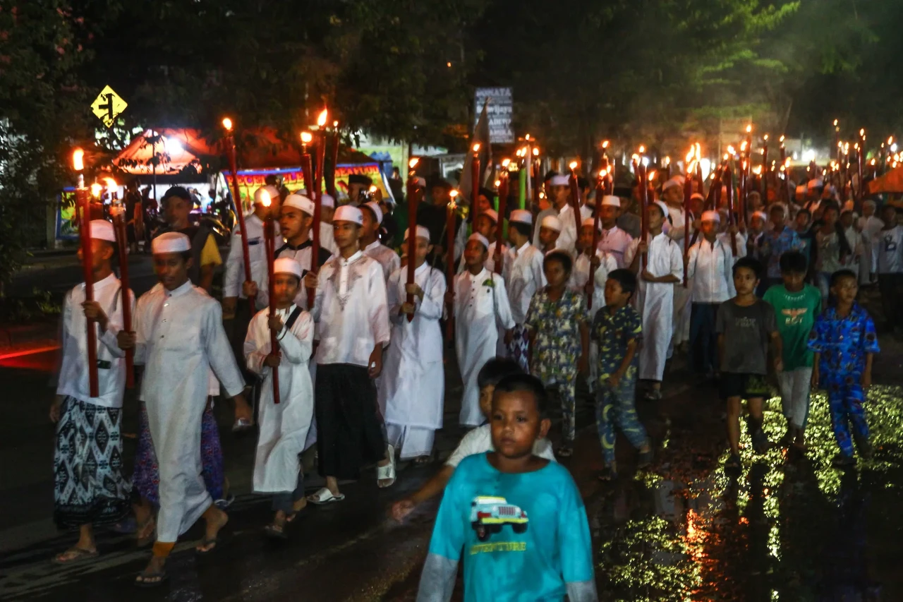 Semarak Pawai Obor Sambut...