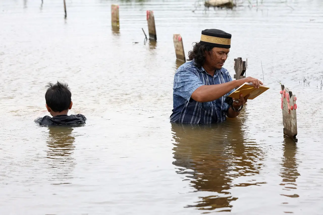 Ziarah Kubur di TPU...