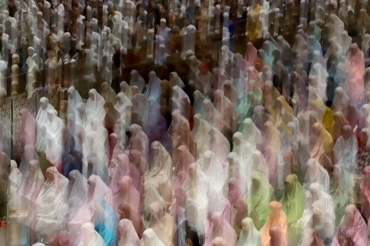 Salat Tarawih Perdana...